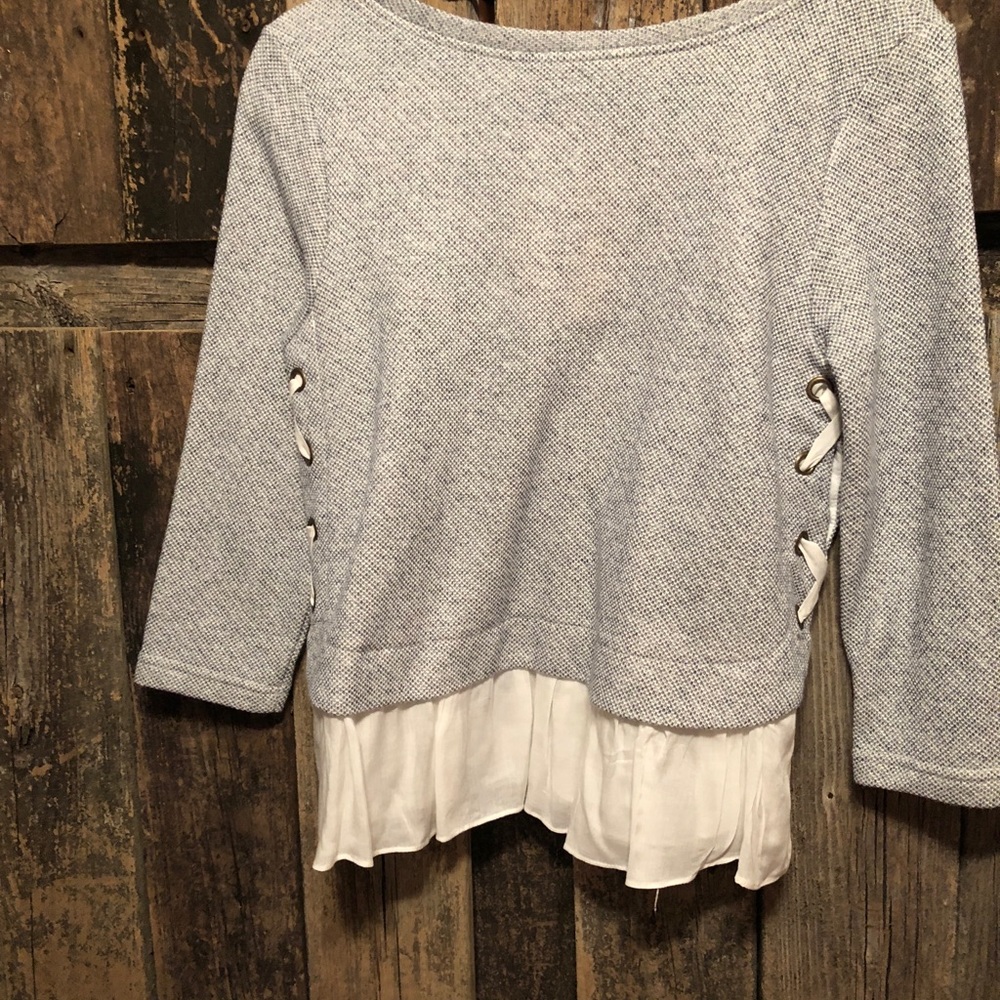 Sweater - Picture 4 of 4